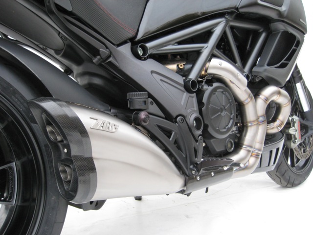 Diavel Krümmer Picture 2