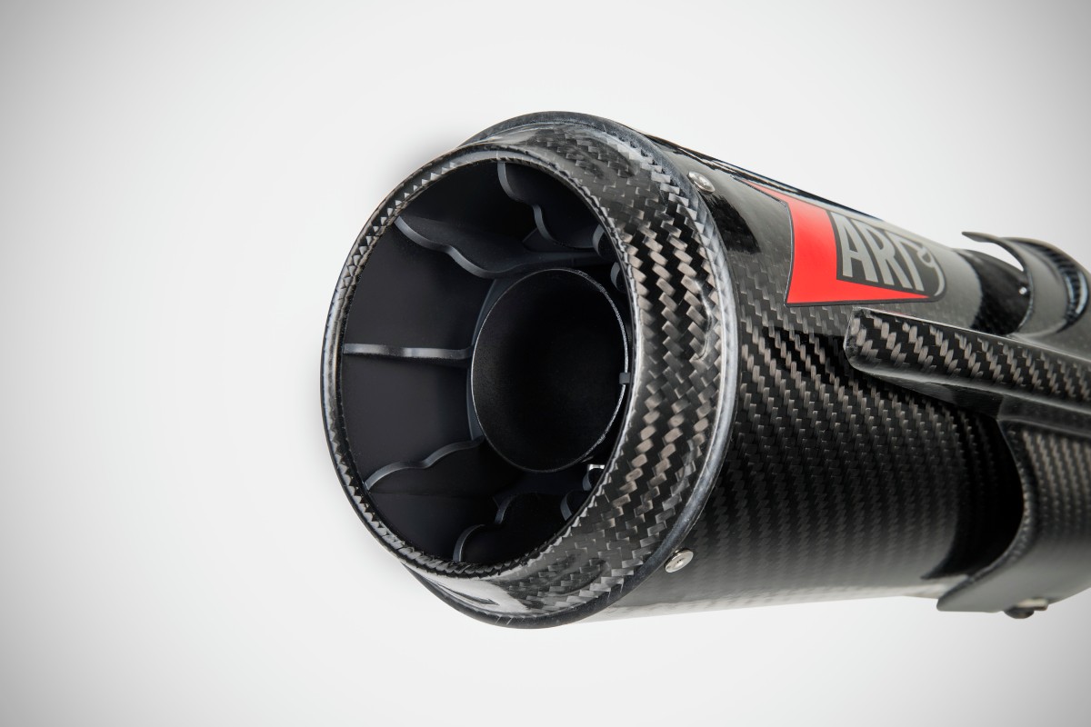 Carbon Slip-on Picture 2