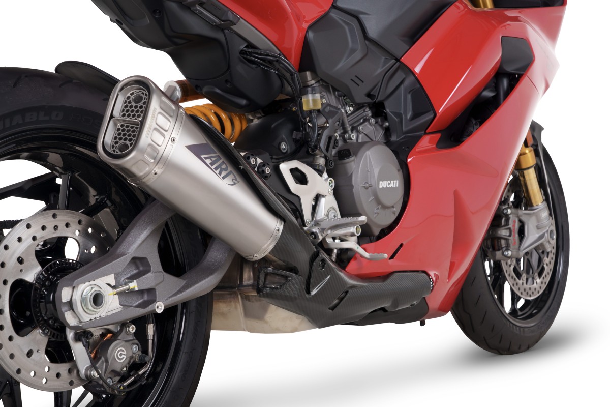 Slip on Titan Picture 3