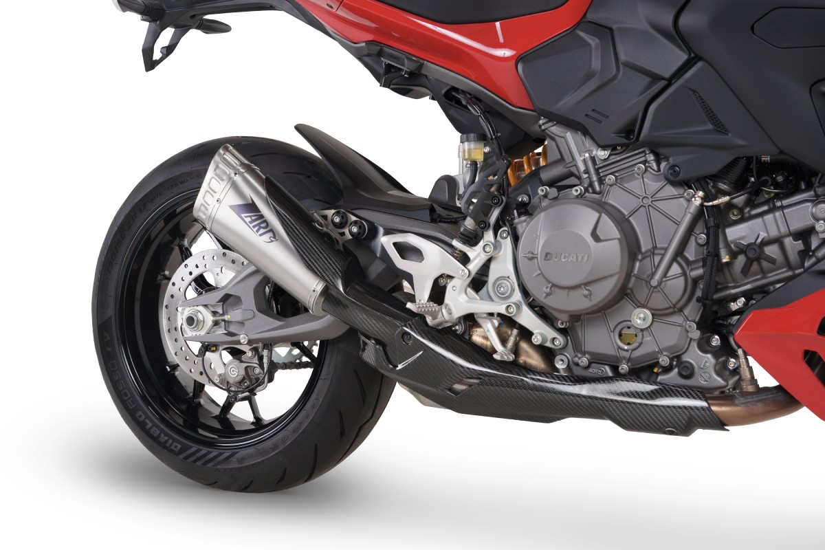 Slip on Titan Picture 4